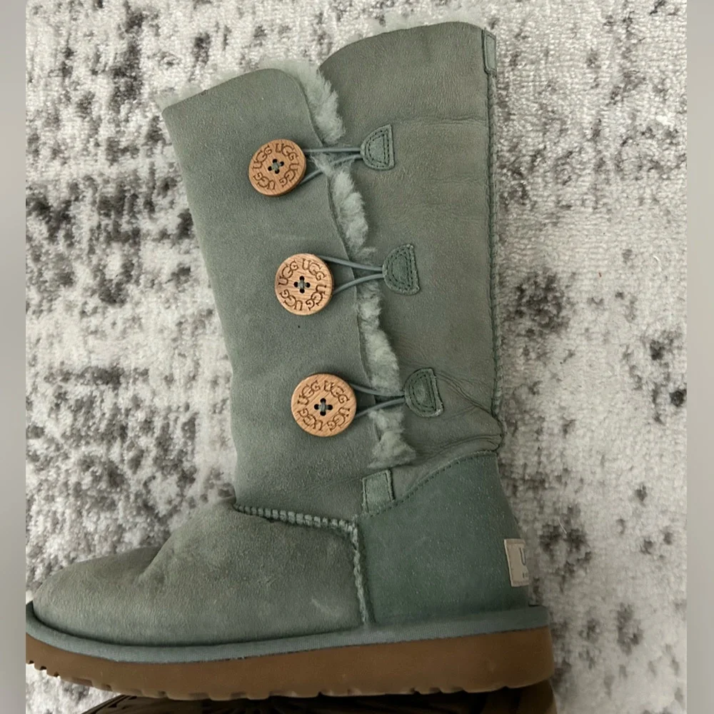 UGG Bailey Button Triplet ll Boot Blue - Picture 5 of 8